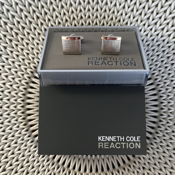 Kenneth Cole Reaction Cuff Links - Picture 1 of 4